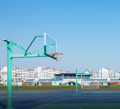 學(xué)?；@球架安裝